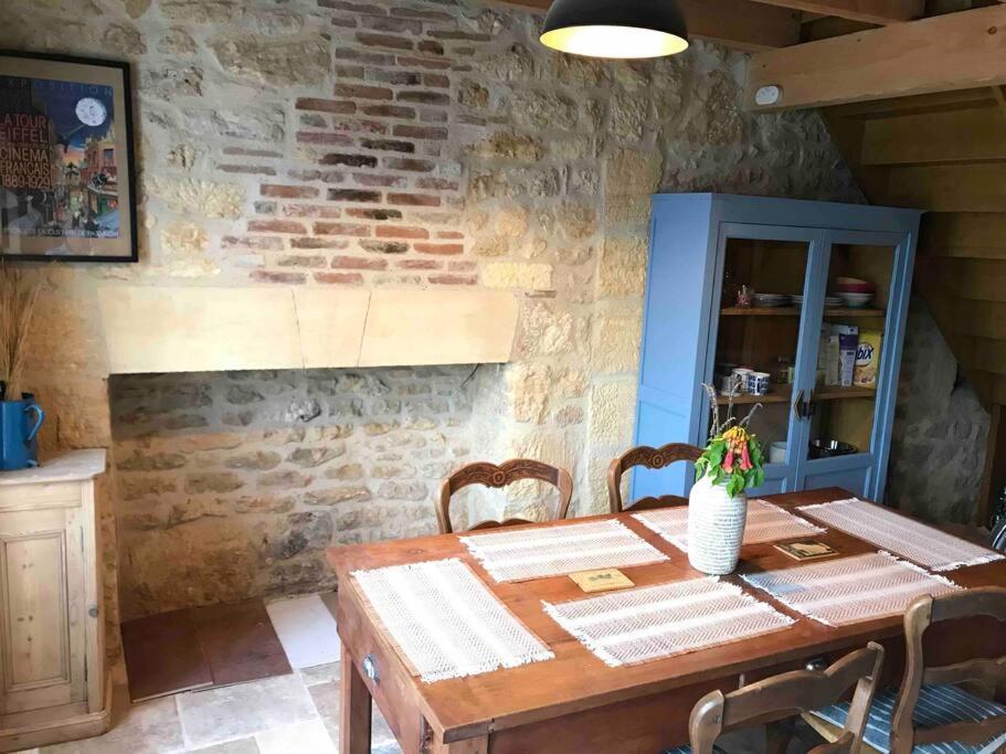 La Maison Du Puit Castels ภายนอก รูปภาพ